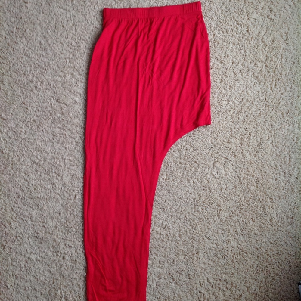 Half slit red skirt
